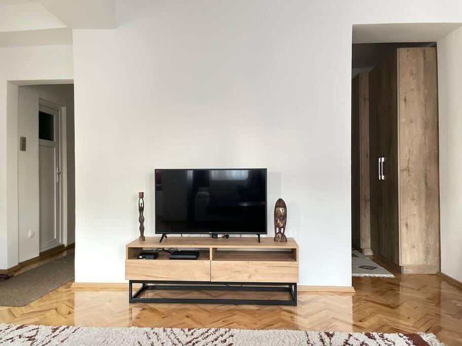 City Center Studio Apartment photo 2