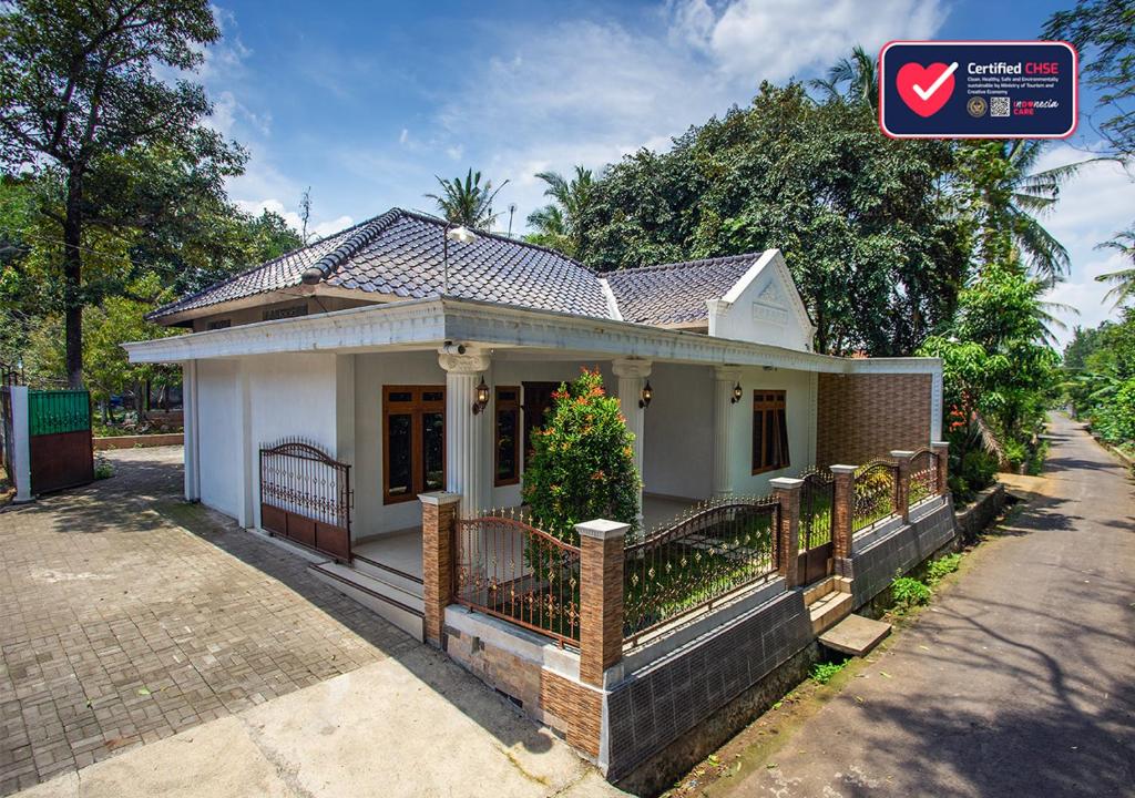 Omah Etam Villa