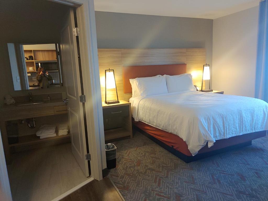 Candlewood Suites - Columbia, an IHG Hotel photo 2