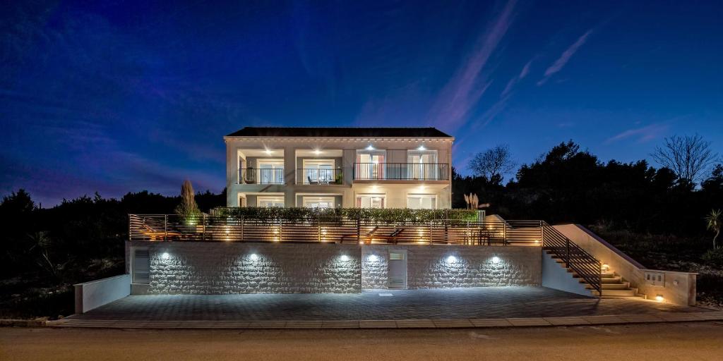 Luxury Authentic Experience at Villa Marta photo 3
