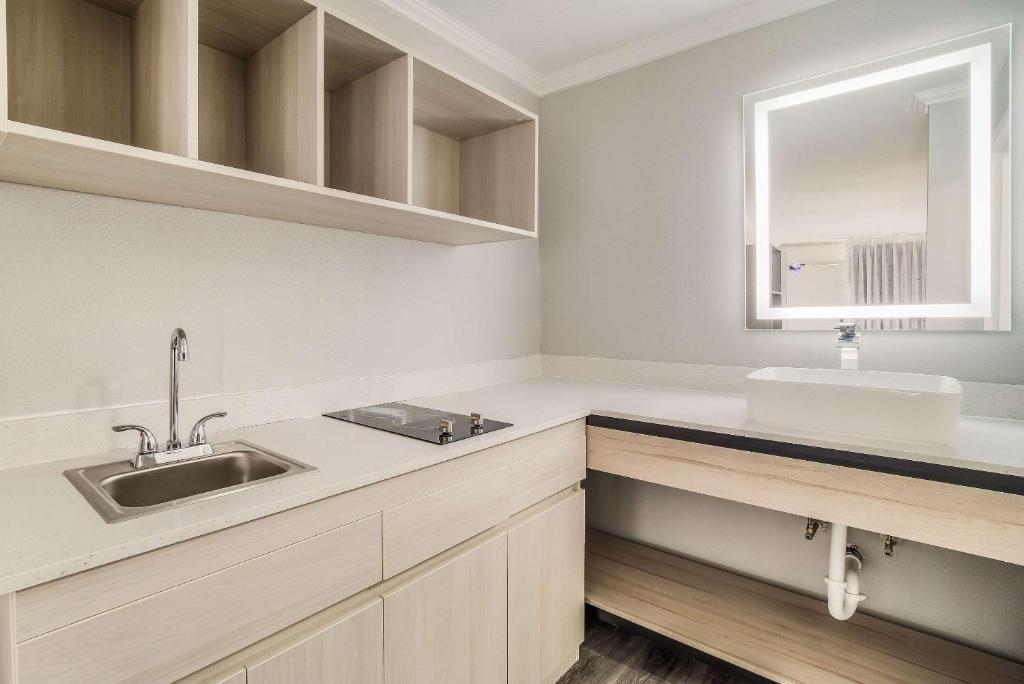 MainStay Suites Florence photo 4