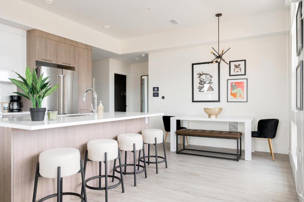 Chic Gallery Loft - Amazing Deck - Zuni Lofts photo 1