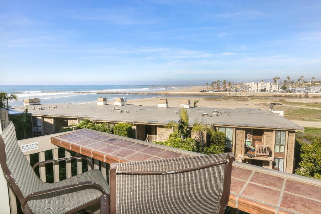 E201 - Tropical Shores image