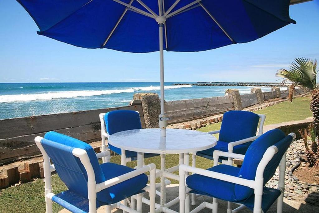 D19 -- Beachfront Bliss image