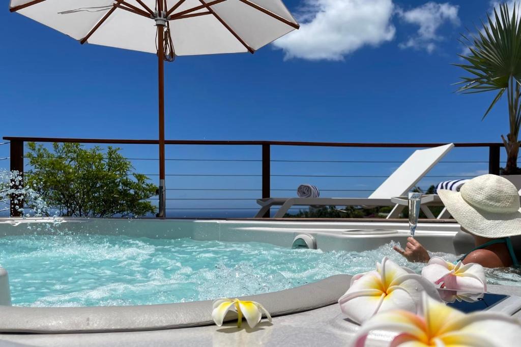 Villa Manuiti, balinese luxury home - private swim SPA, ocean view - OFYR BBQ - KoÏ pond photo 4