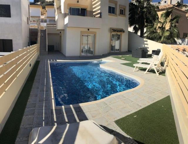 Quesada Luxury Villa photo 3