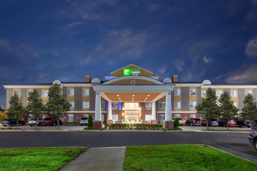 Holiday Inn Express Hotel & Suites Woodhaven, an IHG Hotel image