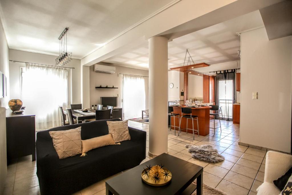 Grand Meteora Central Luxury Apartment photo 3