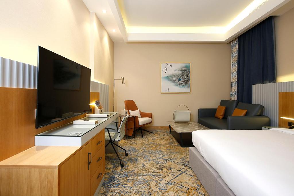 Grand Plaza Hotel - Jazan - Tap to explore photos