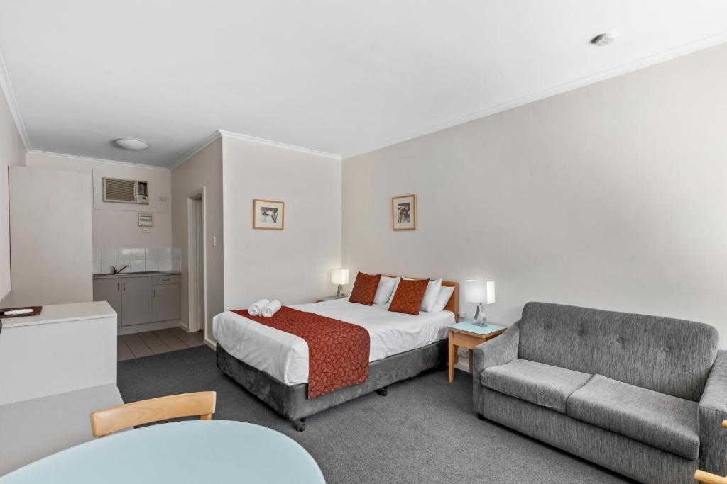 Taft Apartments photo 4