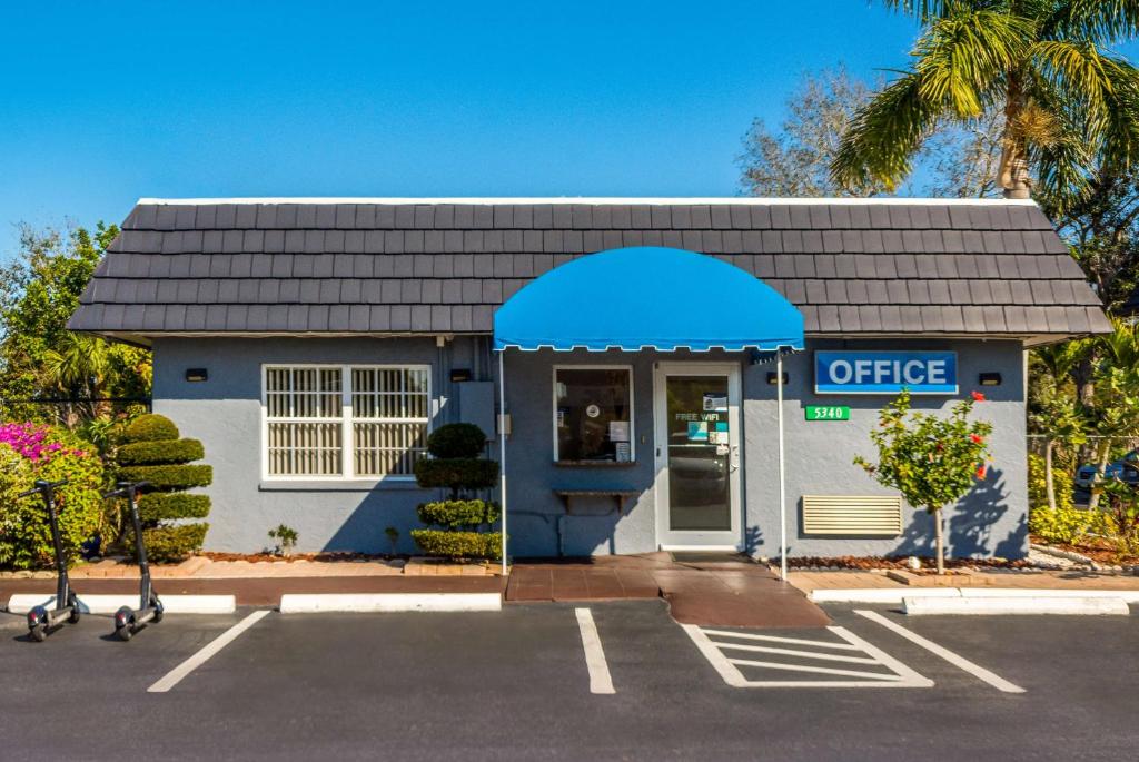 SureStay Hotel by Best Western Sarasota Lido Beach photo 2