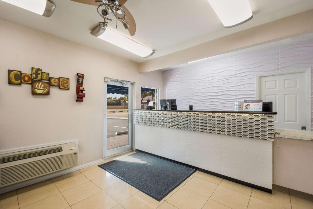 SureStay Hotel by Best Western Sarasota Lido Beach photo 3