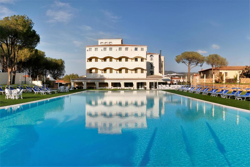 AHR Baja Hotel & Spa Cannigione photo 4
