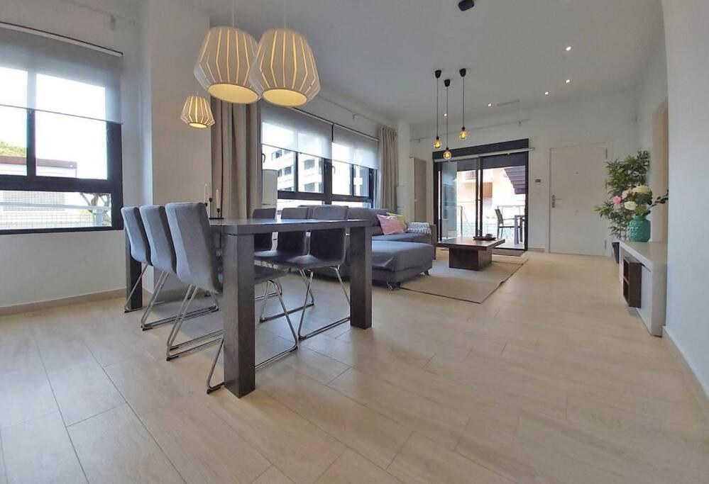 Begane grond appartement met zeezicht voor maximaal 6 personen en 1 baby photo 2
