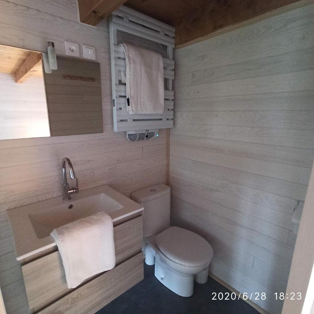 Une Tiny House à découvrir au cœur de la cité ! - Tap to explore photos
