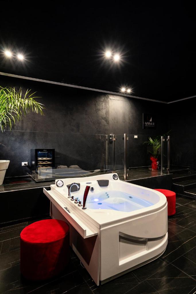 Marmur Suite
