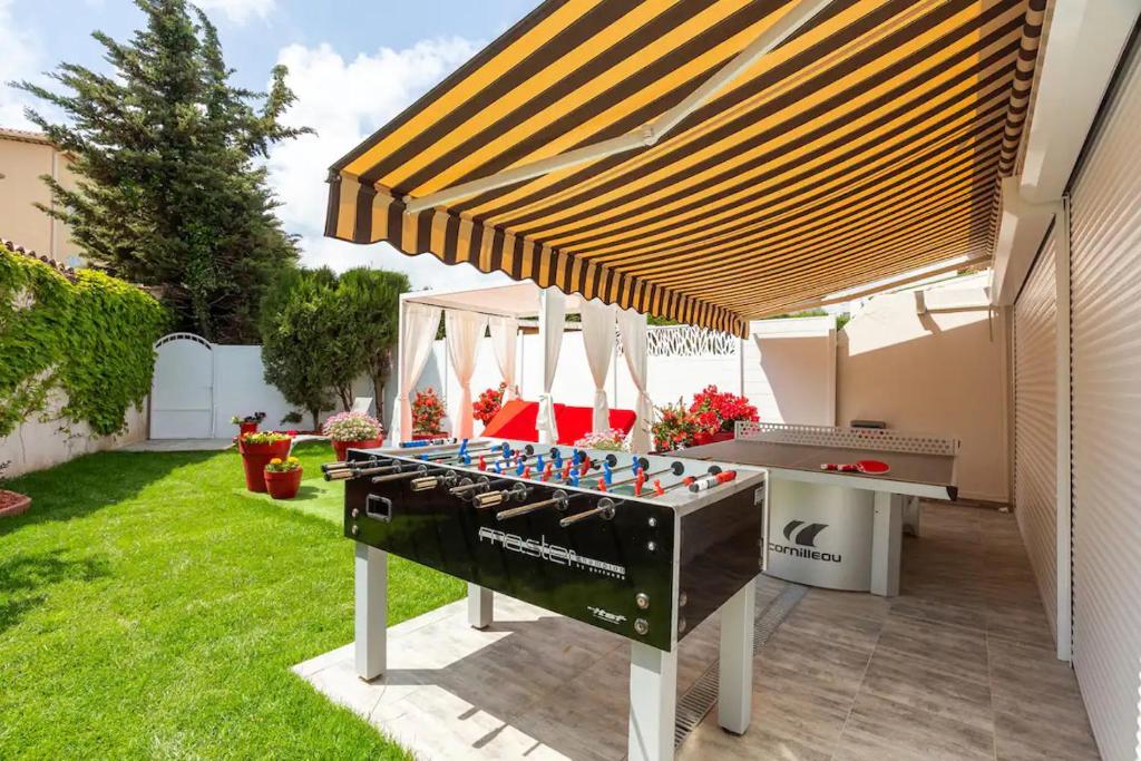 High Standing! 200m2 Private Garden Jacuzzi Sun Bed & Interior Spa photo 2