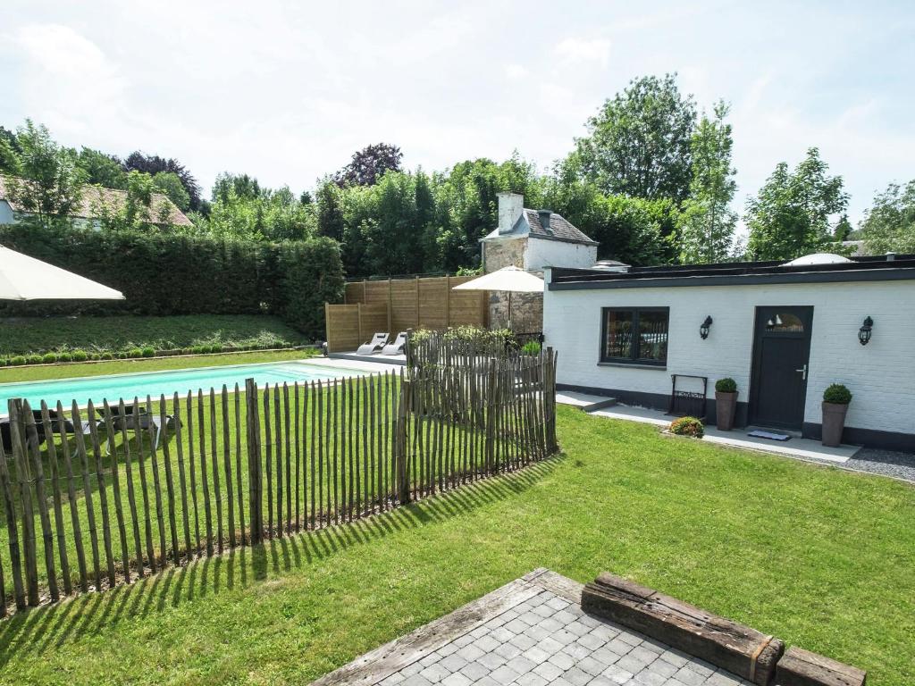 Stylish Mansion in Ardennes with shared Pool photo 3