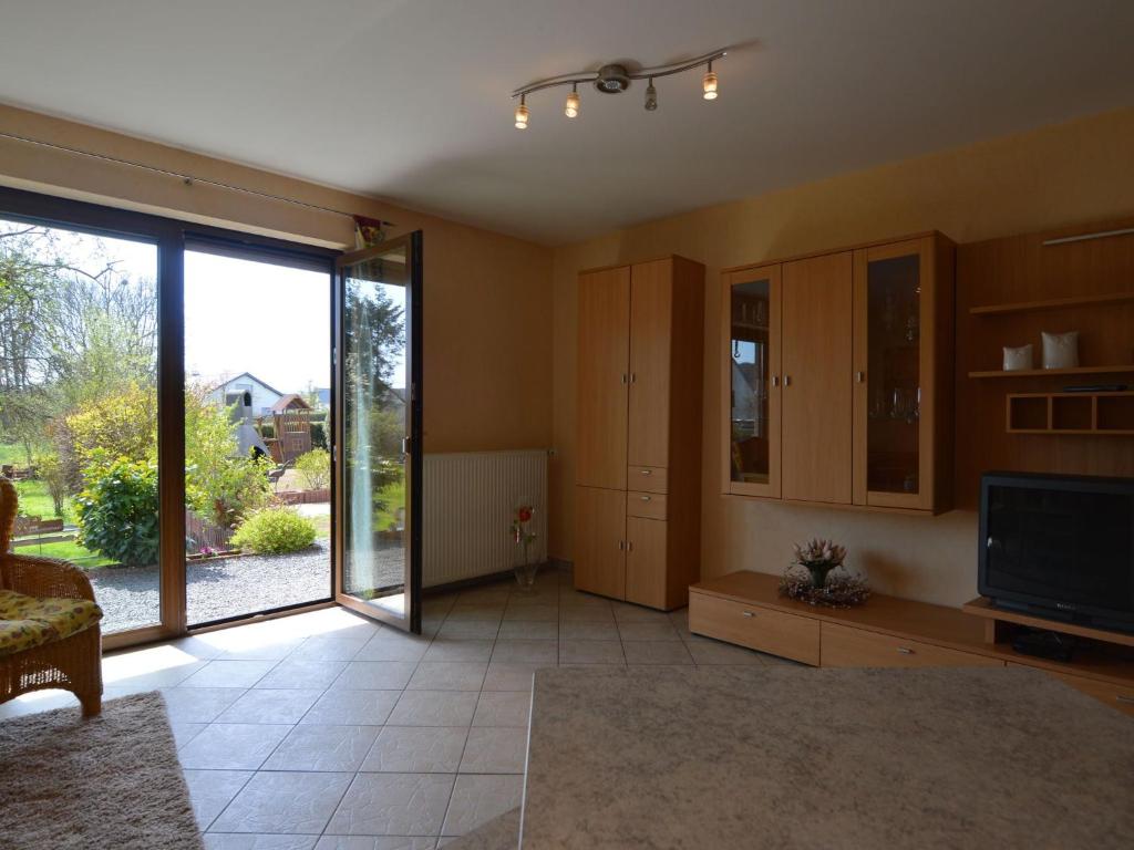 Cushy Apartment in Nohn with Terrace Garden BBQ Heating photo 3