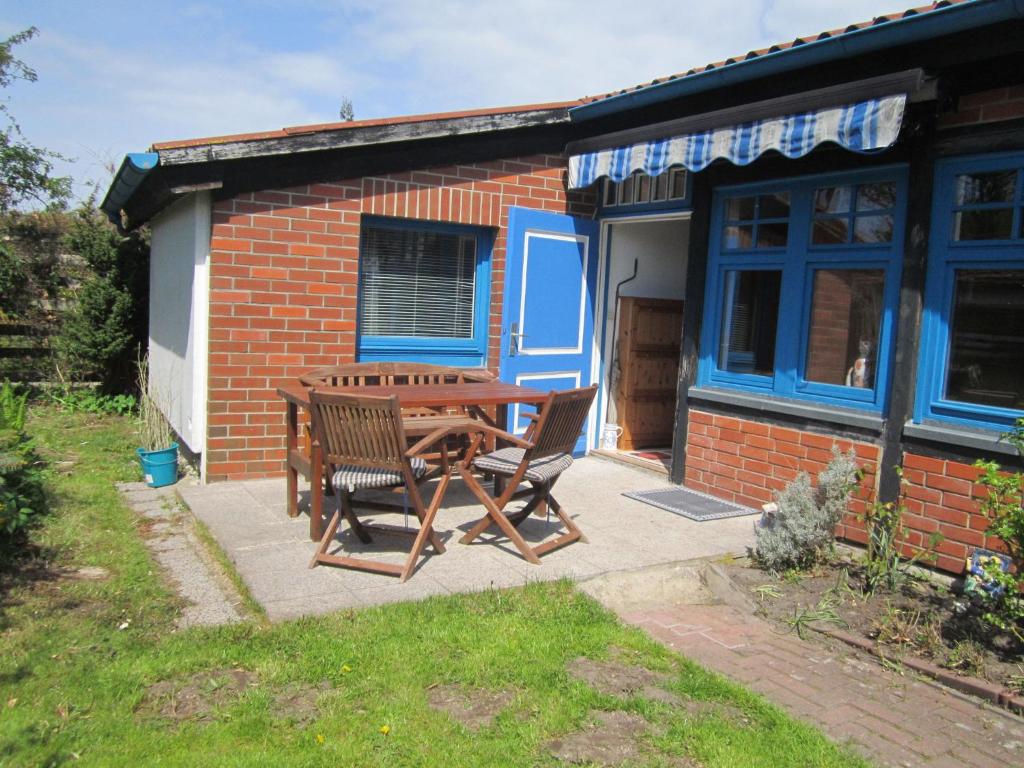 Holiday home with terrace in Graal M ritz
