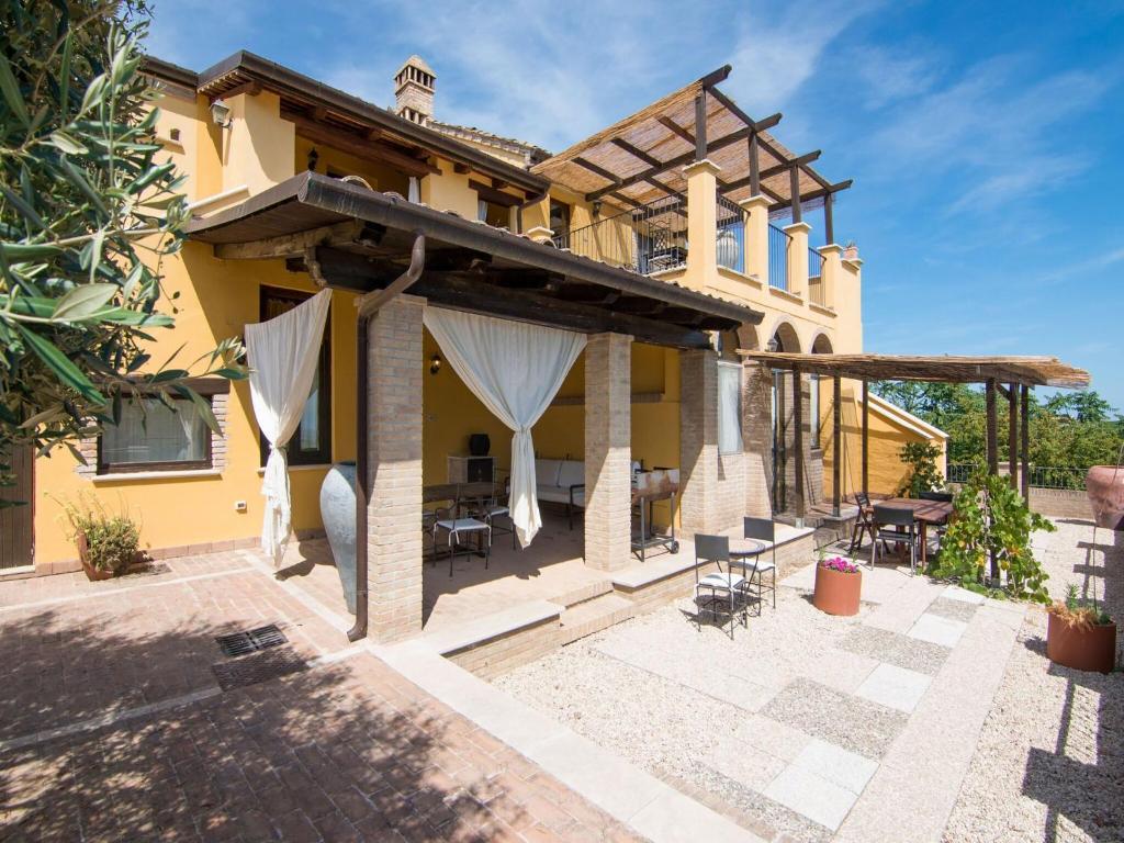 Charming Apartment in Ascoli Piceno with Swimming Pool photo 3