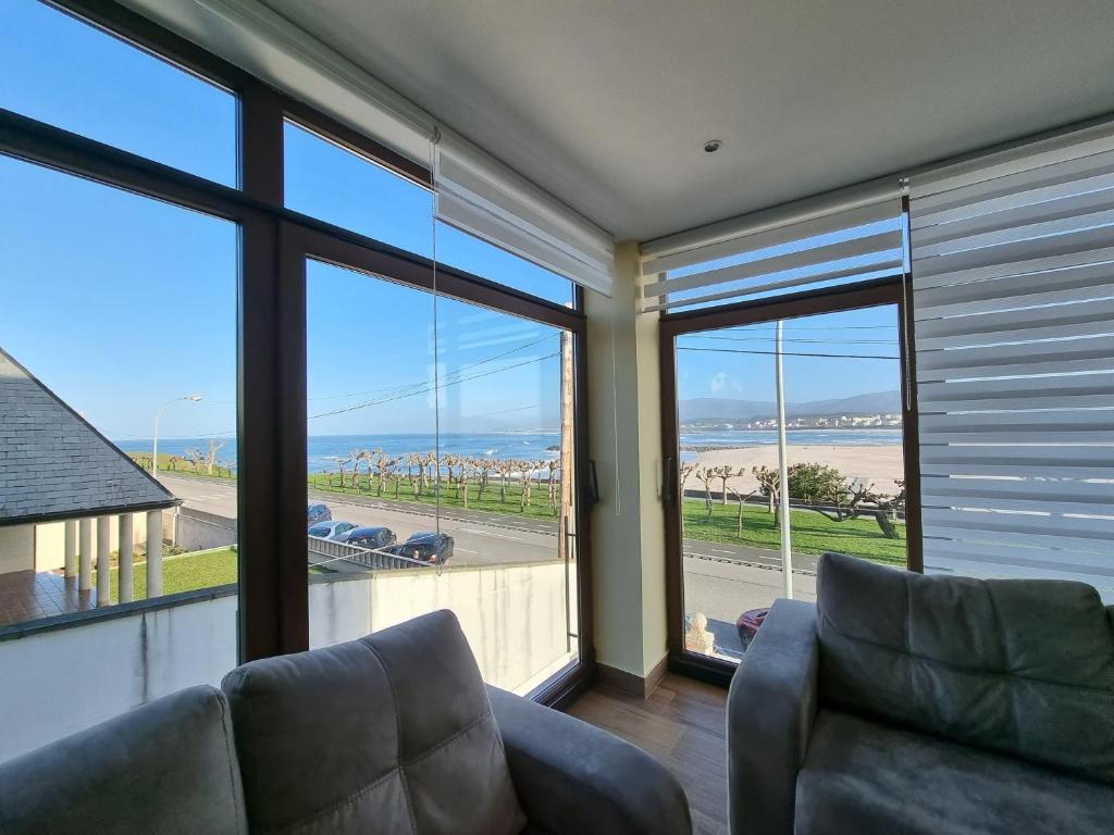 Vivienda de 4 dormitorios con vistas al mar photo 2
