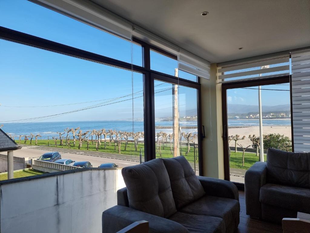 Vivienda de 4 dormitorios con vistas al mar photo 3