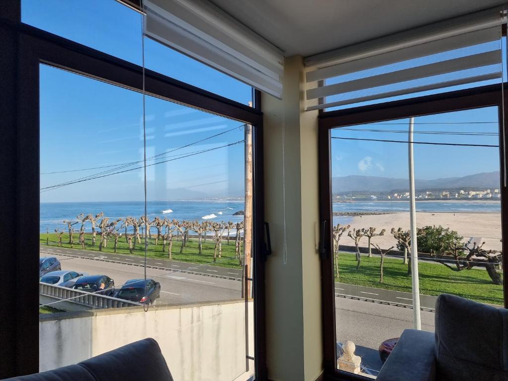 Vivienda de 4 dormitorios con vistas al mar photo 1