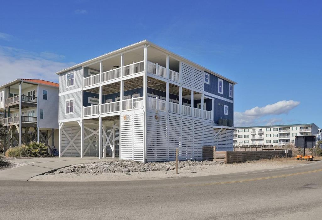 Rushin' to the Beach image