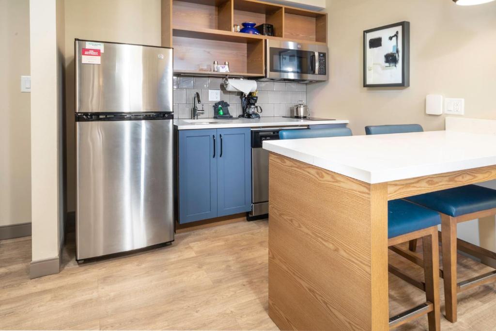 Candlewood Suites Charleston – Mt. Pleasant, an IHG Hotel photo 3