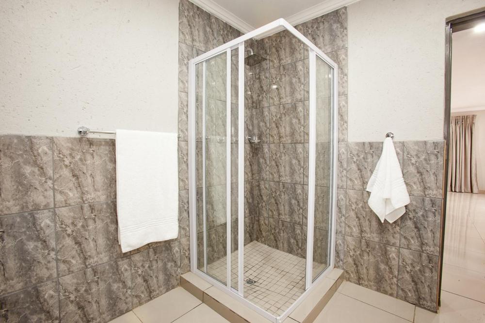 Windmills Rest Room Type - Deluxe Family Suite