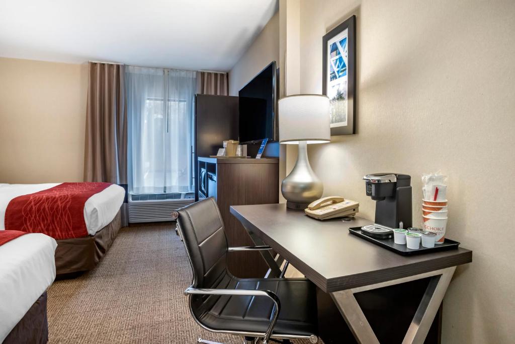 Comfort Inn Towson - Baltimore North - Tap to explore photos