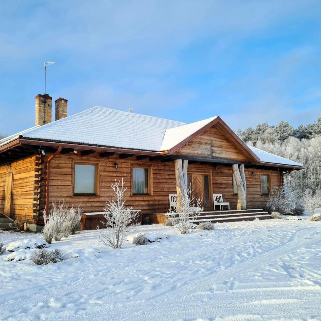 Dworek Ogrodniki, całoroczny dom wakacyjny na wyłączność, basen, sauna, las, staw rybny, altana grillowa, ognisko, pianino, kominek, piec chlebowy, duża ogrodzona posesja photo 2