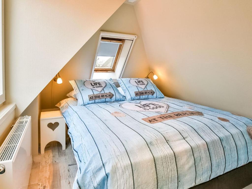 Beautiful original Wadden Sea house in Paesens at the mudflats photo 4