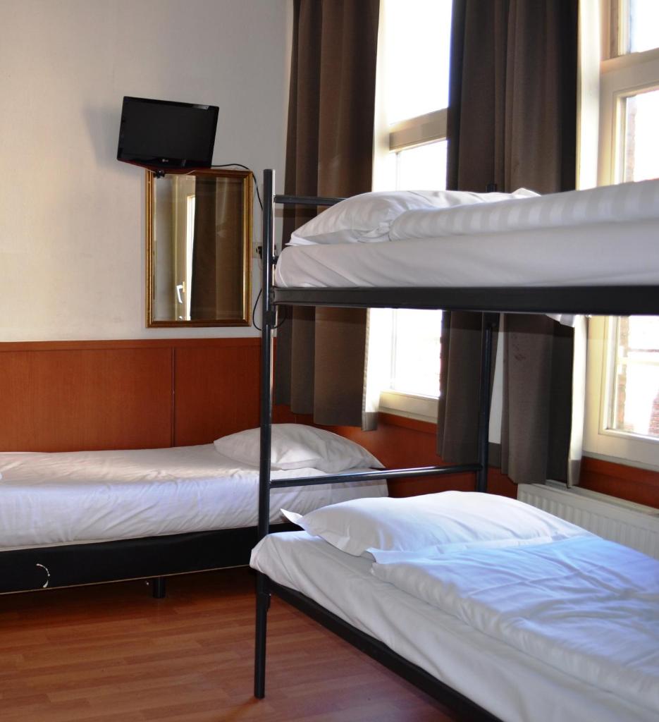 Семейный (Стандартный семейный номер), Continental Centre Hotel