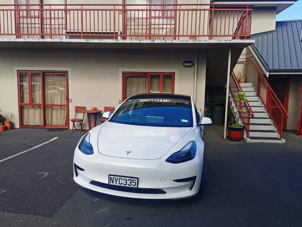 555 Motel Dunedin photo 1