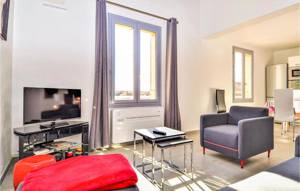 Stunning Apartment In Uzs With 3 Bedrooms And Wifi photo 3
