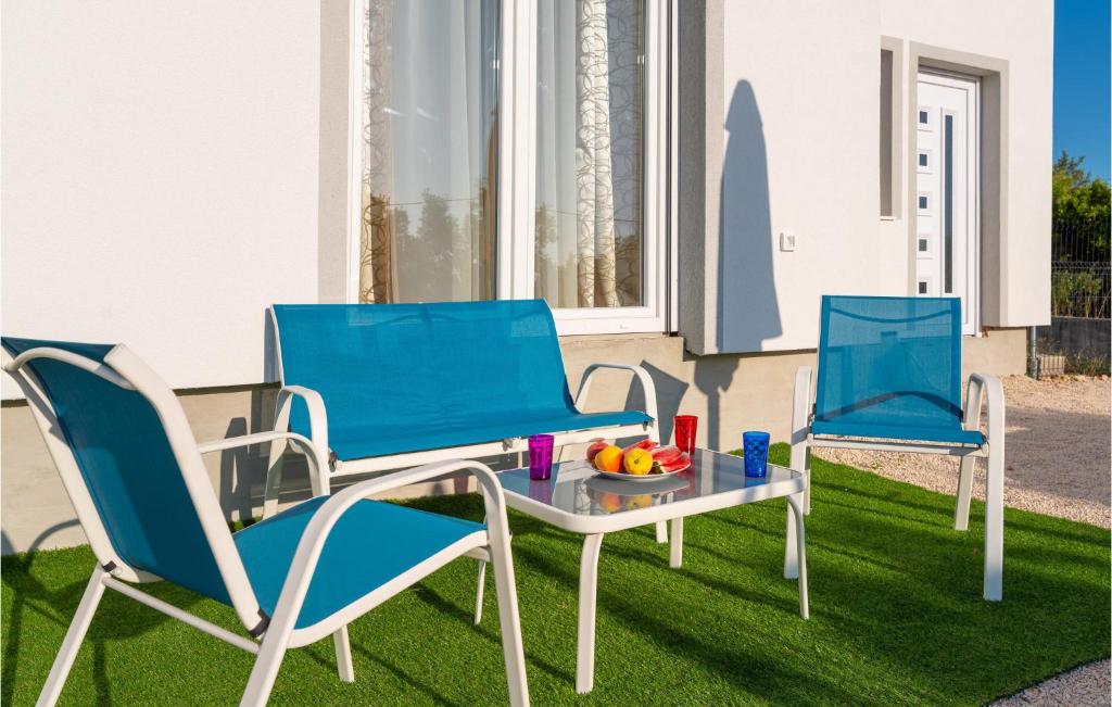 Awesome Home In Karin Gornji With 2 Bedrooms And Wifi photo 2