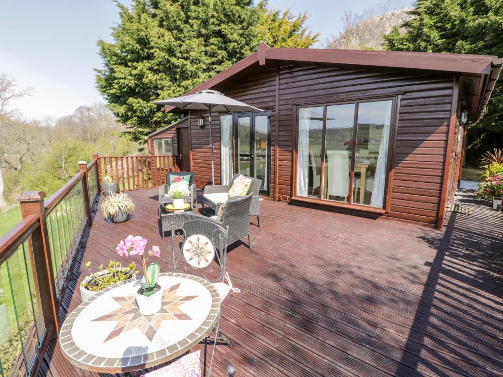 Summertime Lodge photo 3