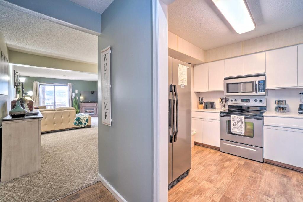 Condo Resort Amenities, Deck and Lake View! photo 3
