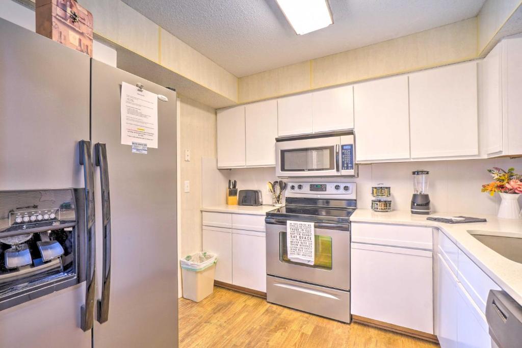 Condo Resort Amenities, Deck and Lake View! photo 4