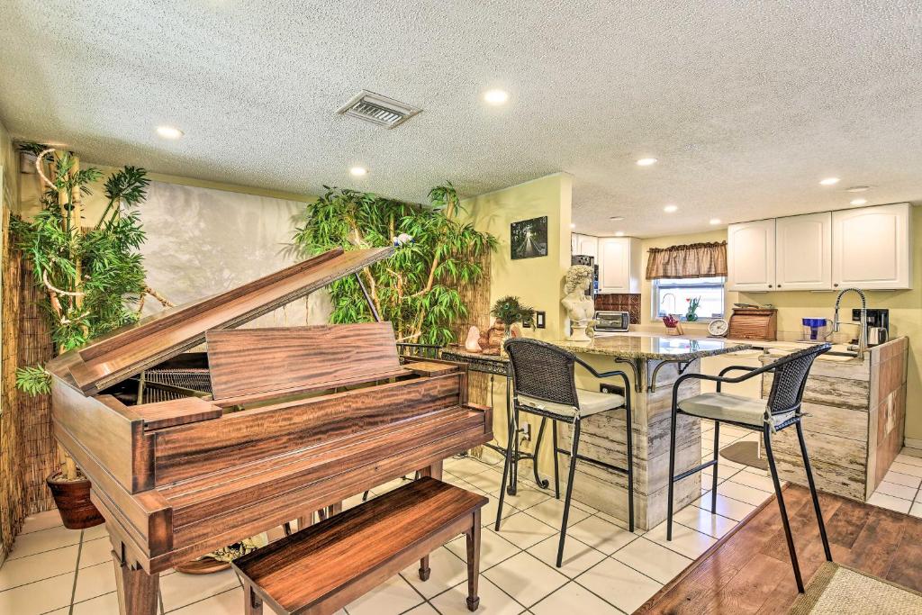 Unique Nokomis Home about 2 Mi to Beach Access! photo 1