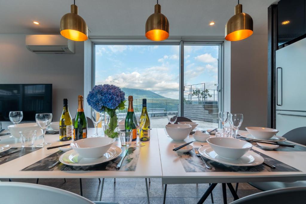 Kira Kira Suites by H2 Life photo 2