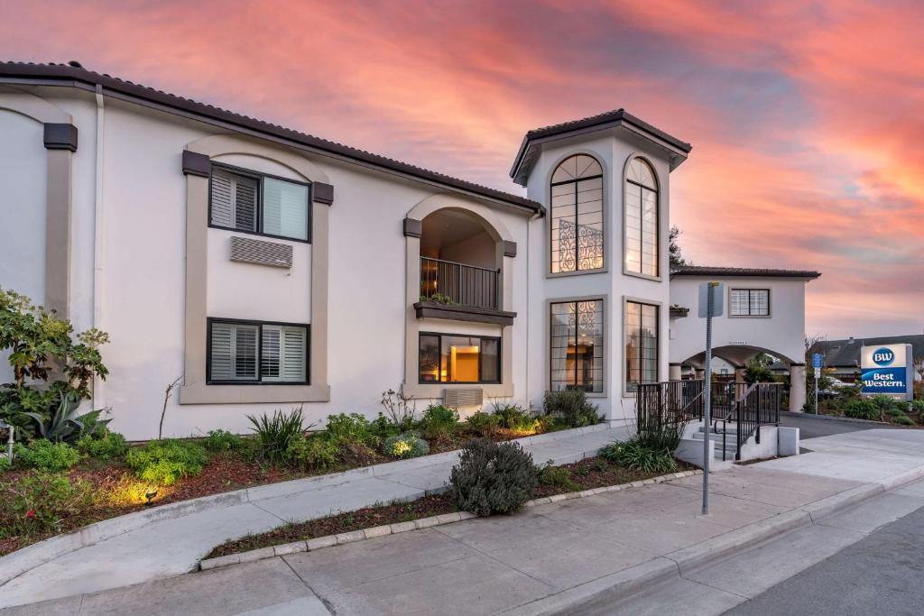 Best Western Rose Garden Inn image