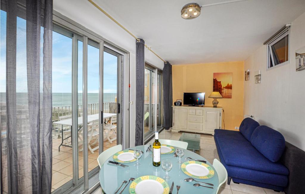 Amazing Apartment In Le Barcars With 1 Bedrooms