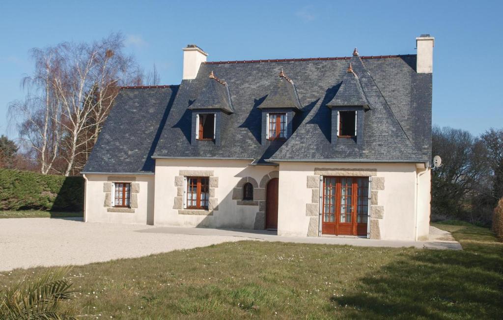 Amazing Home In Pleubian With 4 Bedrooms And Wifi