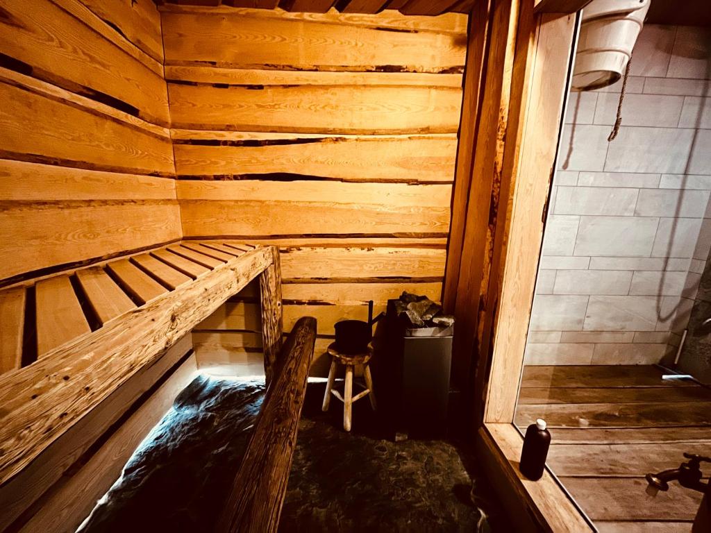 unique wellness home Whirlpool, Sauna, WeberGas Grill photo 4