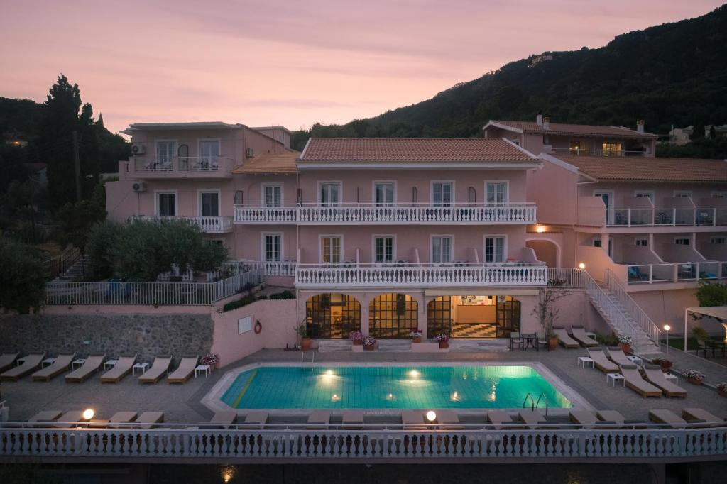 Odysseus Hotel photo 1