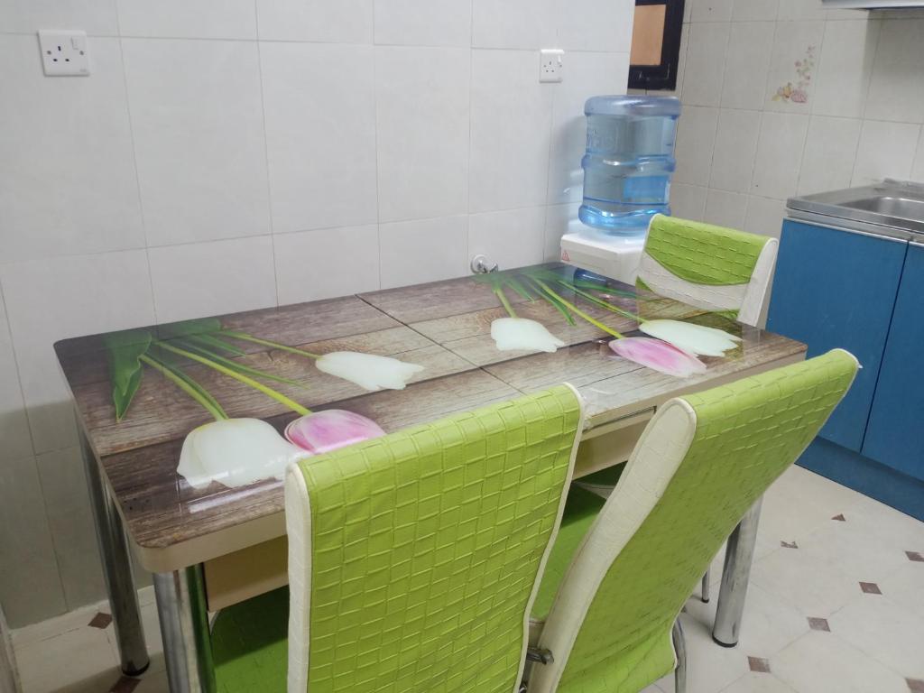 Furnished room hall way bathroom(homestay not hotel) photo 2