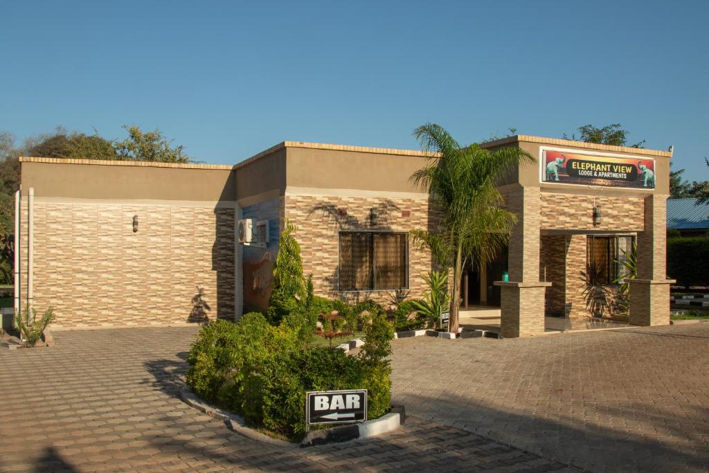 Elephant View Lodge & Apartments photo 2